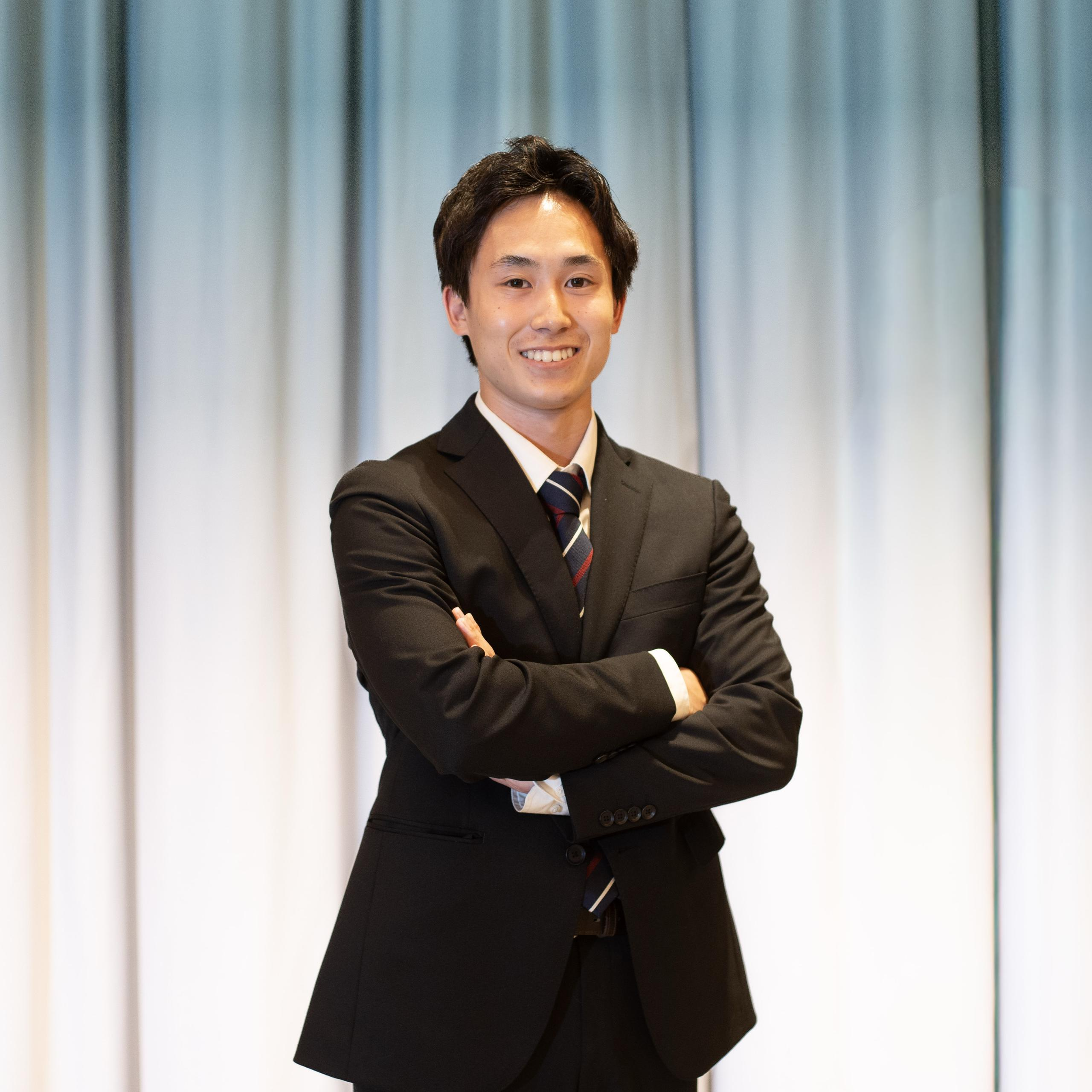 賀喜 遼介