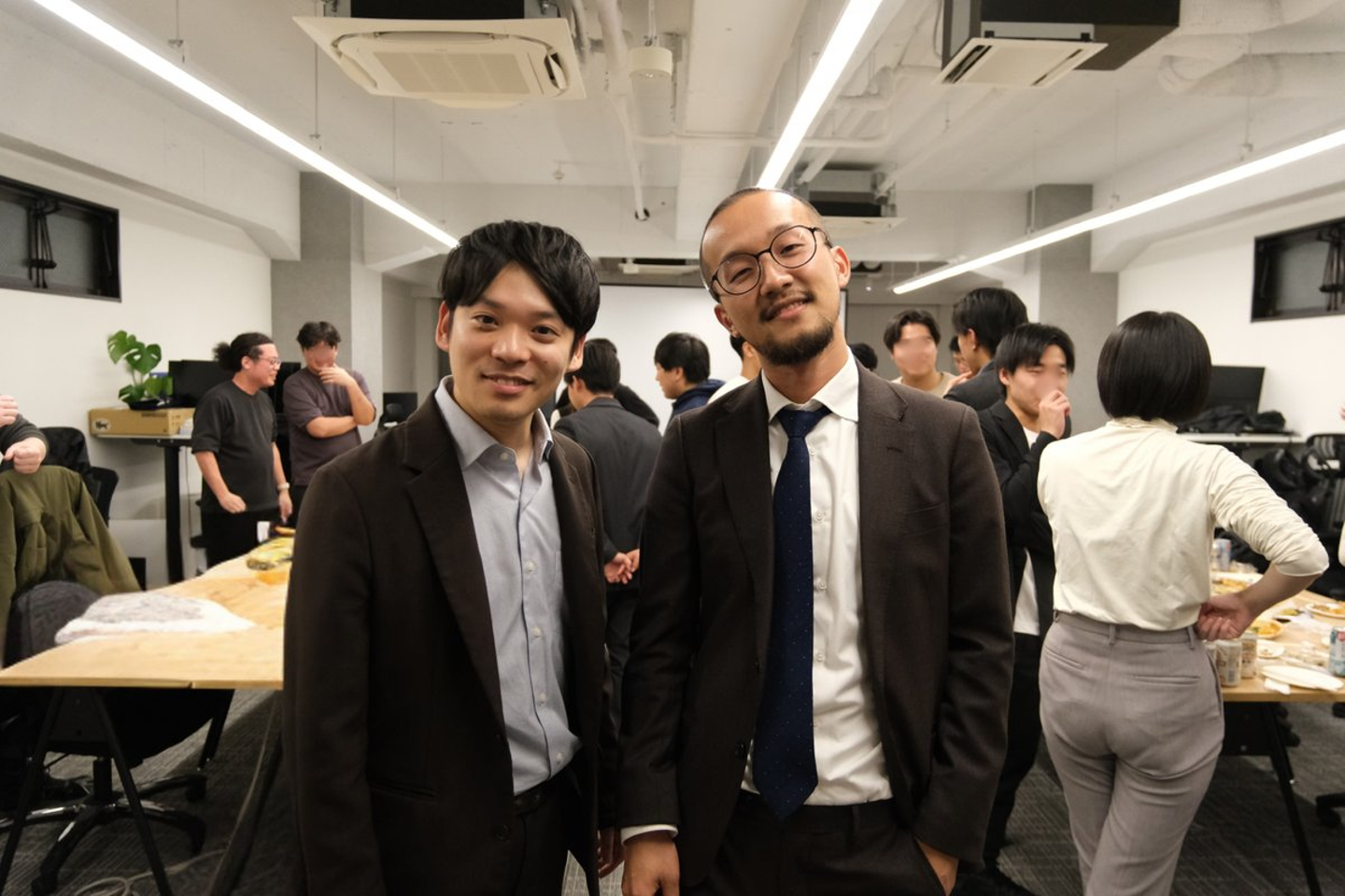 創業期から一緒に会社をつくってきた青木と