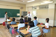 全国各地の学校に外国人指導助手（ALT）を派遣しています。もしかしたらあなたの出身校のALTもボーダーリンクのALTかもしれません！