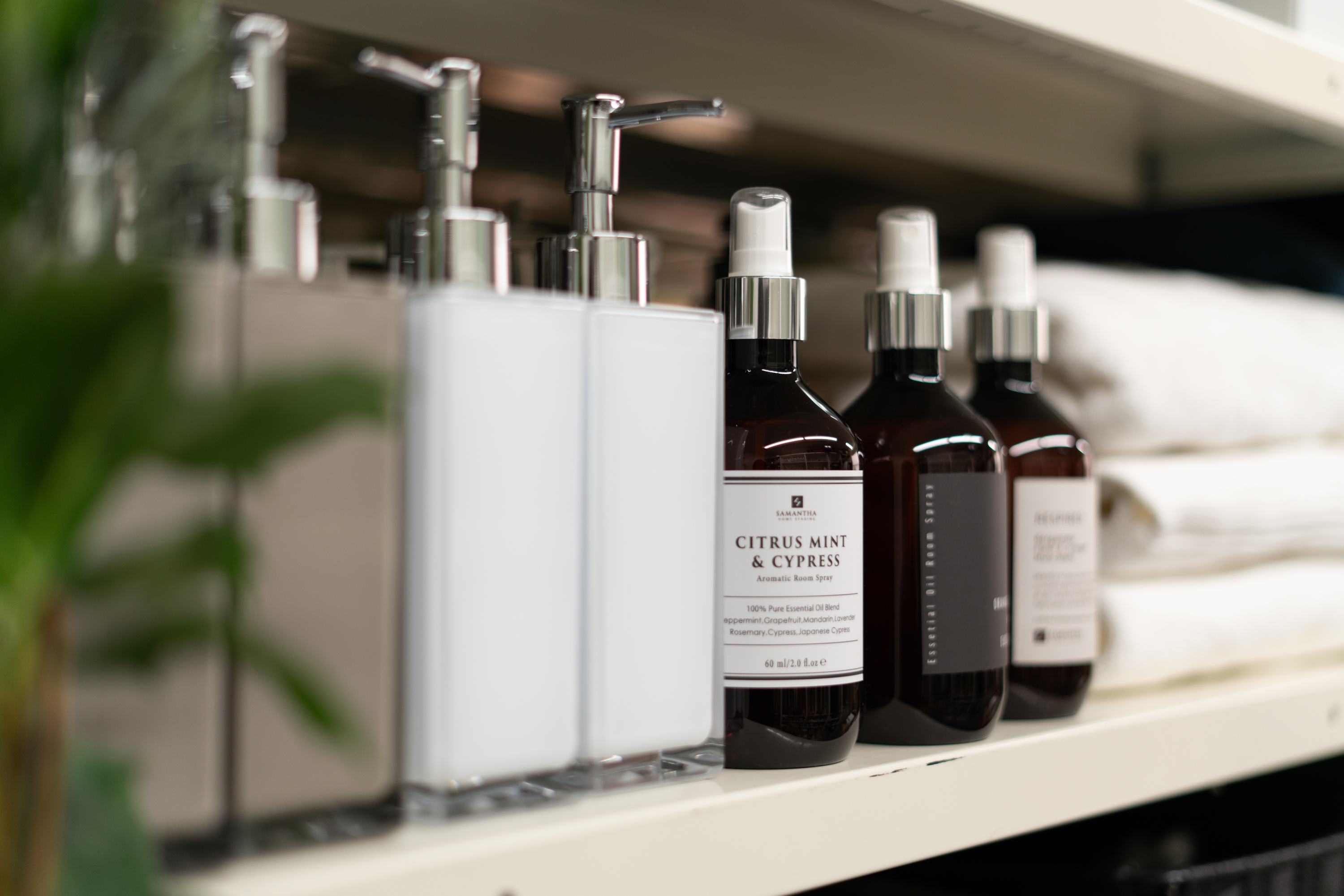 ホームステージング用エレメント（小物）もオリジナル製作！よりクオリティの高い空間演出を目指した、新たな取り組み。