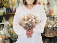 弊社が提供する商品やサービスは、必ずしも生活に必要不可欠なものではありません。しかし、それがあることでお客様の生活が少しでも幸せになるようにと、日々願いながら様々な事業を行っています。