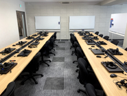 100人が勤務出来る事務所です