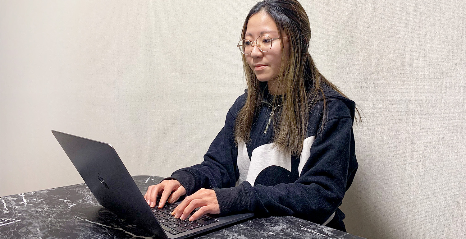 【システムエンジニア社員インタビュー / 伊波さん】唯一の新卒入社が語るランチェスターの魅力