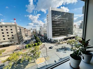 【香川本社】主要駅から徒歩7分。メインストリート沿いのオフィスビル6Fからの眺めは最高です。