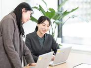 知識を届け、未来を拓く。学び合い、高め合う。人を育てる「講師」に挑戦してみませんか？