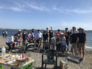 週末はみんなで仲良くバーベキュー