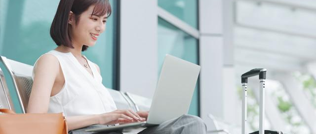 WEBデザイナー｜時間と場所に縛られない！！アナタに合う働き方あります。