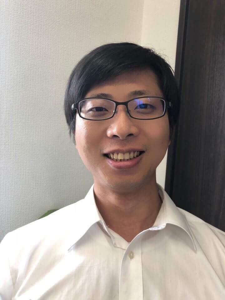 王 华云