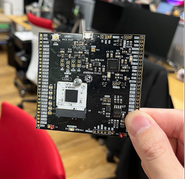 顧客の性能要望が高まっており、TAIはオリジナル半導体チップを開発して次世代のAIシステムに応用しようとしています。