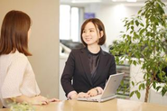 現在、私たちが最も注力しているのが「成婚率90%」という目標です。これはマッチングアプリの普及により、出会いの手段が多様化する現代において、あえて結婚相談所でサービス提供する「人」の価値を揺るぎないものにするための挑戦です。