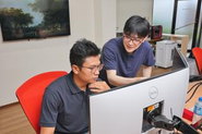 社員同士が積極的にコミュニケーションをとり、新しい技術を習得しています。