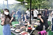 社内イベントは月1開催！目玉イベントのBBQや忘年会には100人以上が参加します！