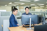 何か困った際に、いつでも相談に乗ってくれる風通しの良い環境です。