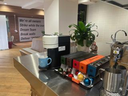 休憩時間はコーヒーを飲んでリラックスできます