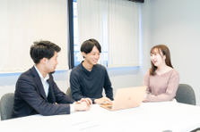 経験0でも3ヶ月の開発研修で100%開発案件へ！コミュ力高い人募集中！