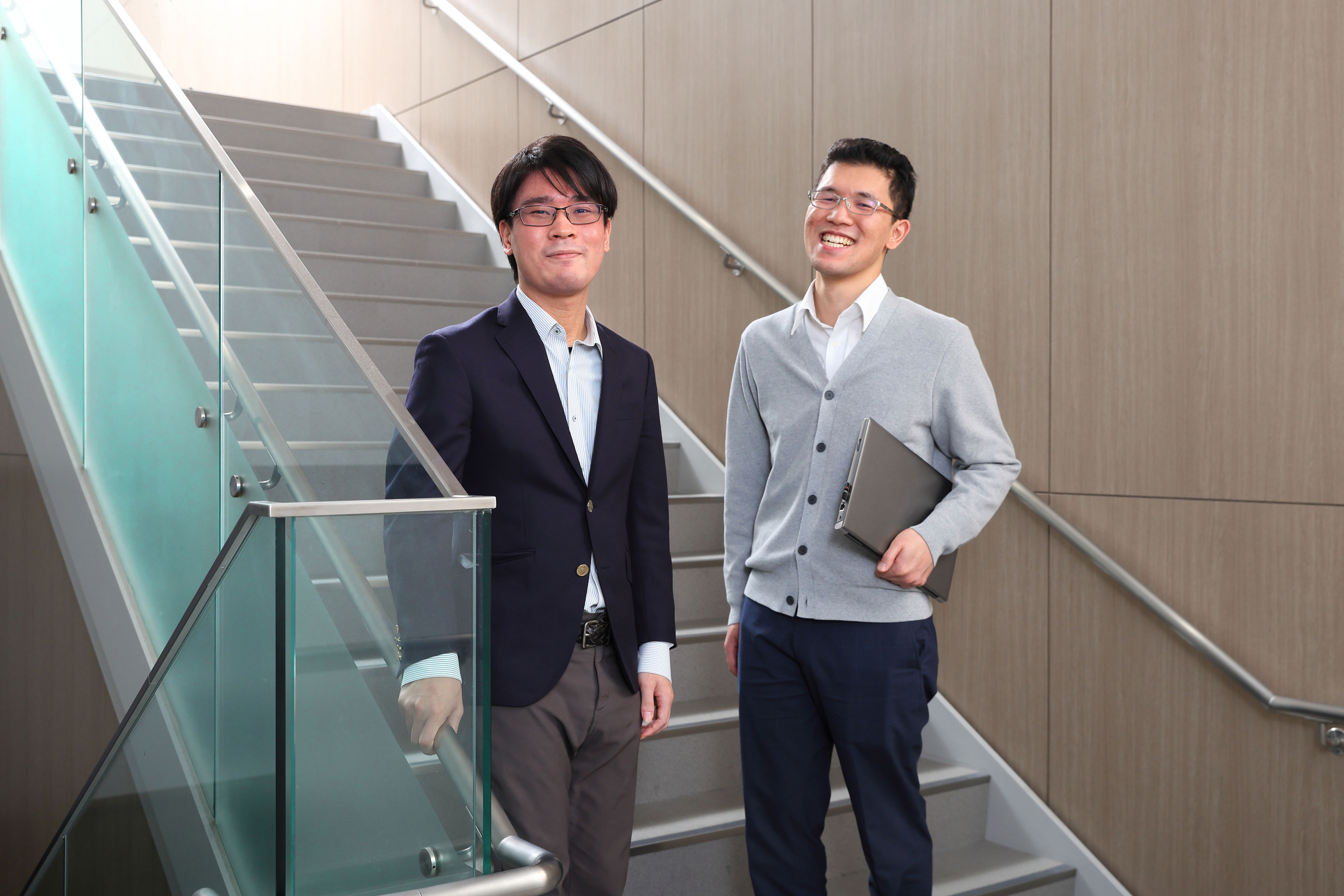 【クロストーク：IT部門編】部署が異なる先輩2人から見えてきた、シャープだからこそ根付く“風土”