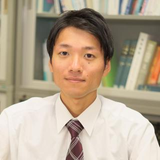西藤 翼