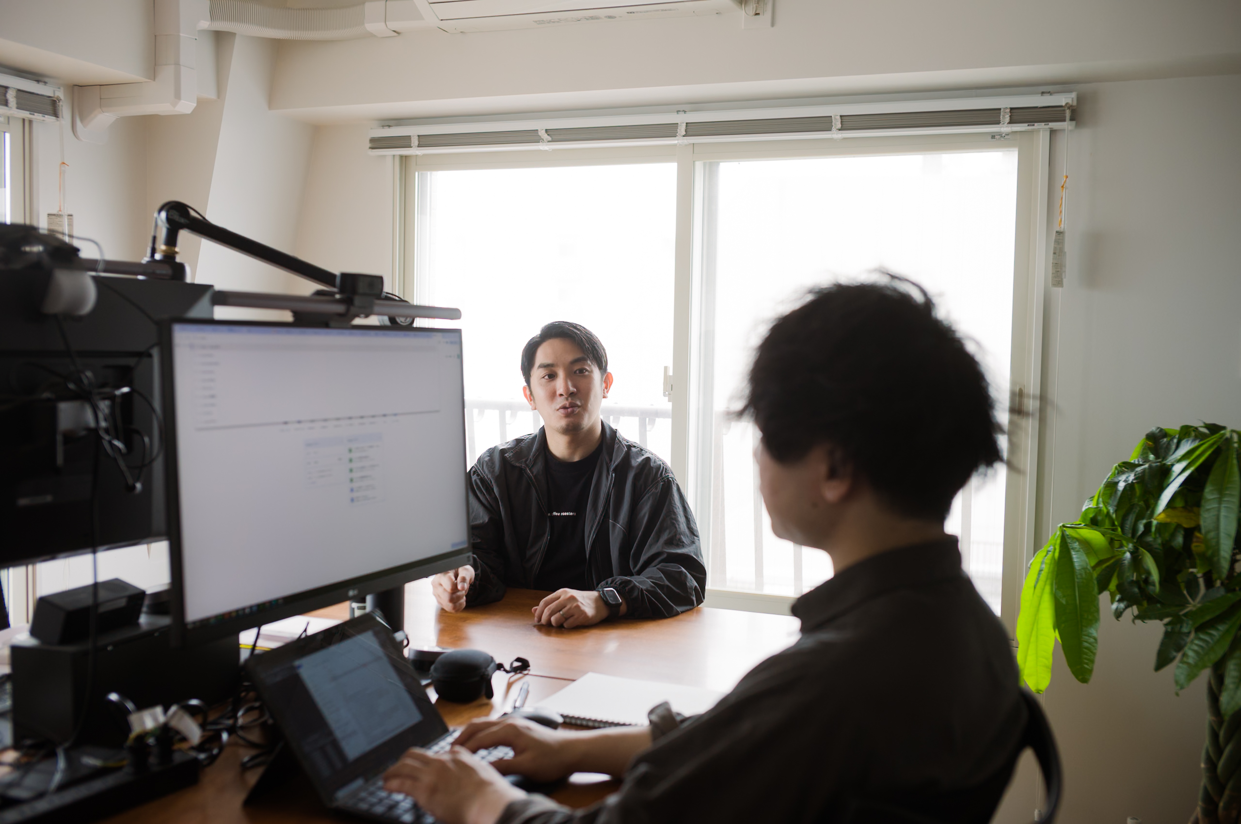 思考と試行で、信頼を積み重ねる。社員2名の小さな会社のポリシー