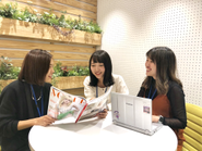 社員同士でブレストやレビューを行いより良いサービスへとブラッシュアップします。