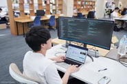 週3日の出社日を全社的に設けている、ハイブリットワークです。