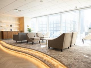 オフィスは楽しく仕事ができるようにとこだわり抜いた空間に。