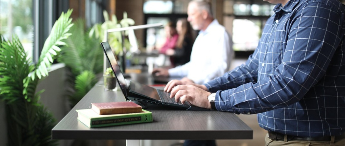 コーポレートスタッフ募集｜AIスタートアップの縁の下の力持ち