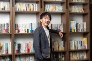 BS図書館。自己啓発ものから、小説、様々なジャンルの本があります。読みたい人は自由に借りれます。買って読み終わった本を置く人もいます！笑