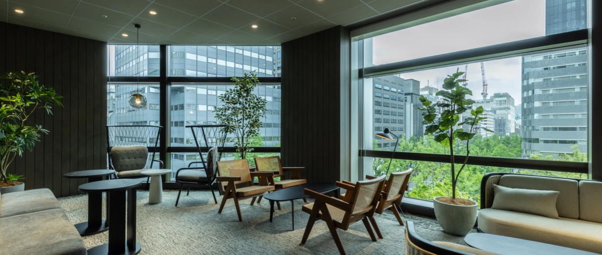 駆け上がれ！来年度売り上げ100億を目指す急成長企業で、一緒に働く。