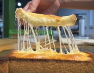 チーズの伸び方実験中