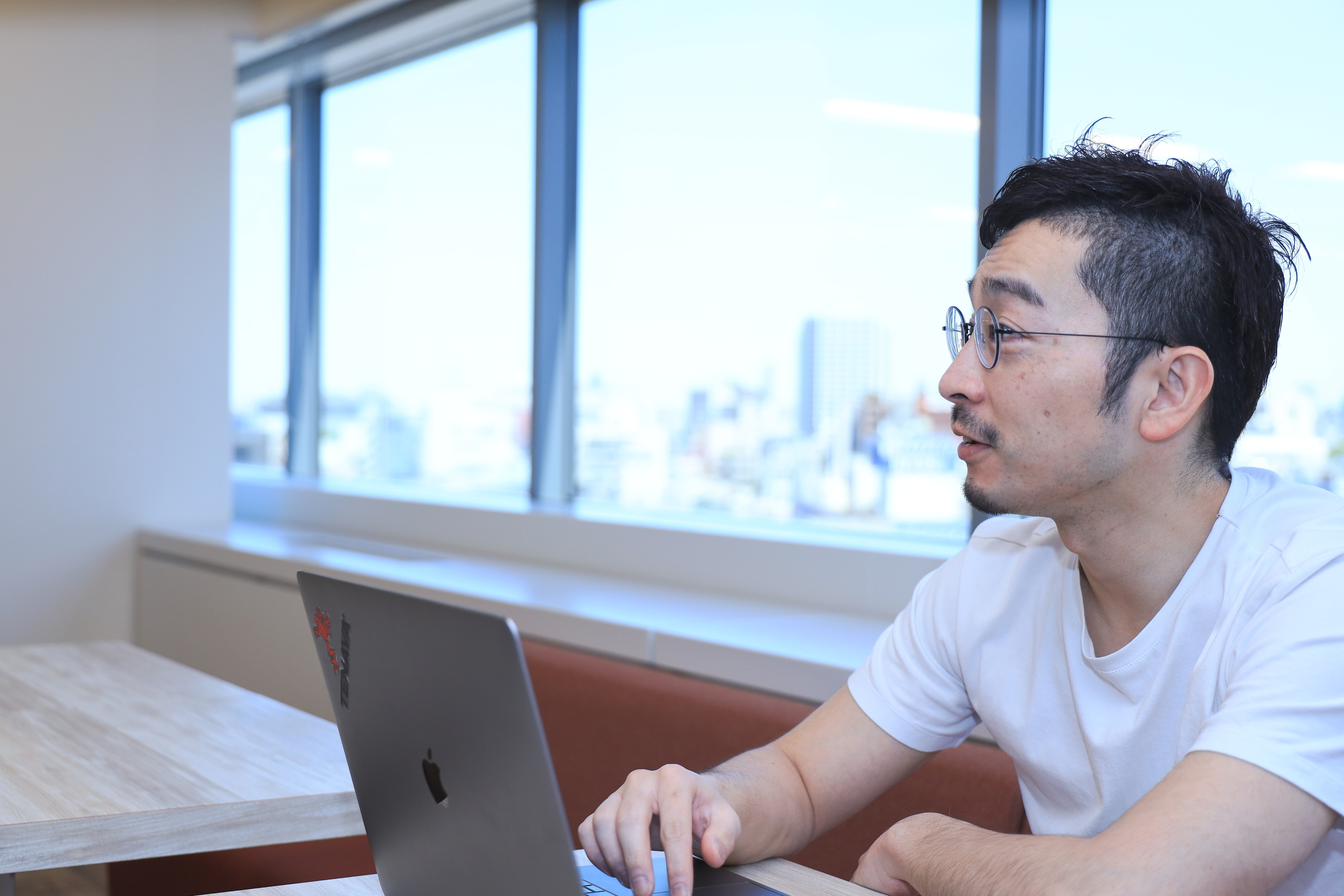 【社員インタビュー｜エンジニア マネージャー】ゴールを常に見据える。問題の分析から開発は始まる。