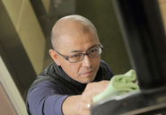 テーマは「雇用の創出」。一般的なFC事業では技術や収益不足によって、5年以内に約30％のオーナー様が廃業を余儀なくされているという悲しい実態が。「売上保証」「営業活動不要の製販分離スタイル」「充実した研修制度」によって、ダイキチでの開業5年以内の事業継続率はなんと【97.6％】です！