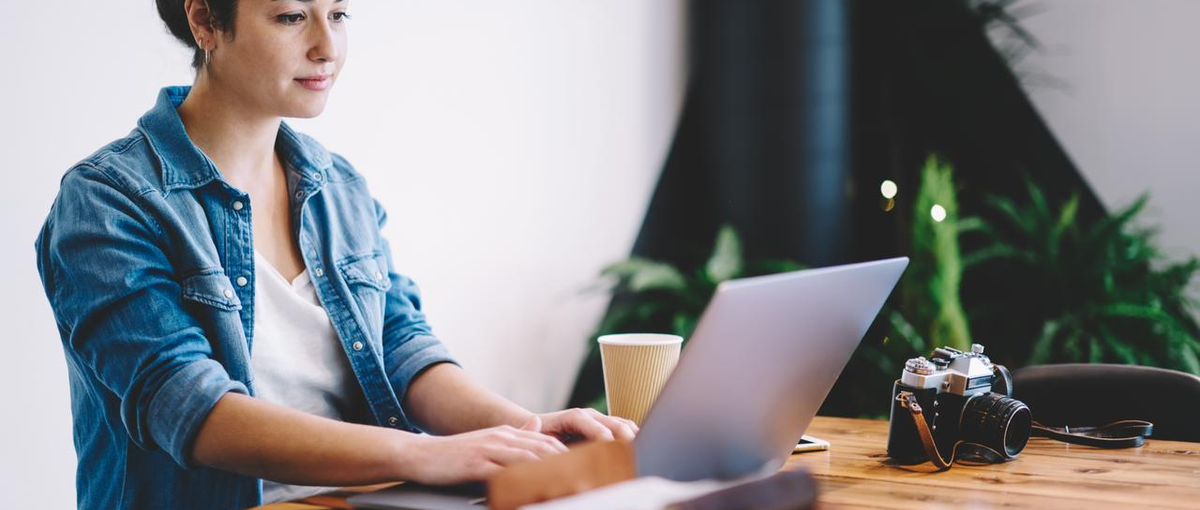 グラフィックデザイナー｜PowerPointの資料デザインをお任せ！