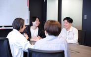 年齢や立場の壁がないフラットな環境！互いにリスペクトを持ち、ワンチームで社会に新たな価値を生み出します。