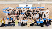 年に2回、グループ社員が集まり総会を通じて交流を深めます