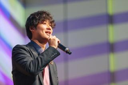 年間表彰式では各部門での優秀者が表彰されます。