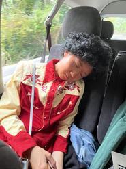 「全力で面白い企画を考える」を実行後のメンバーの風景です笑