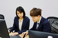 アシスタントもプロジェクトの一員。実際の営業戦略や改善提案も経験できます。
