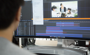 主にAdobe premiereやAfter Effectsを使用して編集します。
