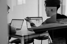ディレクター募集｜あなたの人柄を活かして生成AI事業を促進する！
