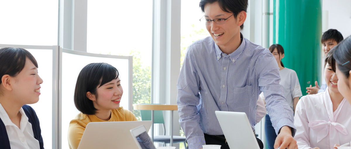 就活の前に！学生インターンで、デザインと社会にいち早く触れてみよう。