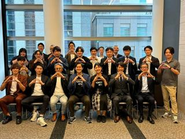 株主やスタッフと