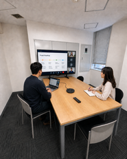 ミーティング風景。顧客・社内共に基本的にはオンラインでのミーティングとなります。