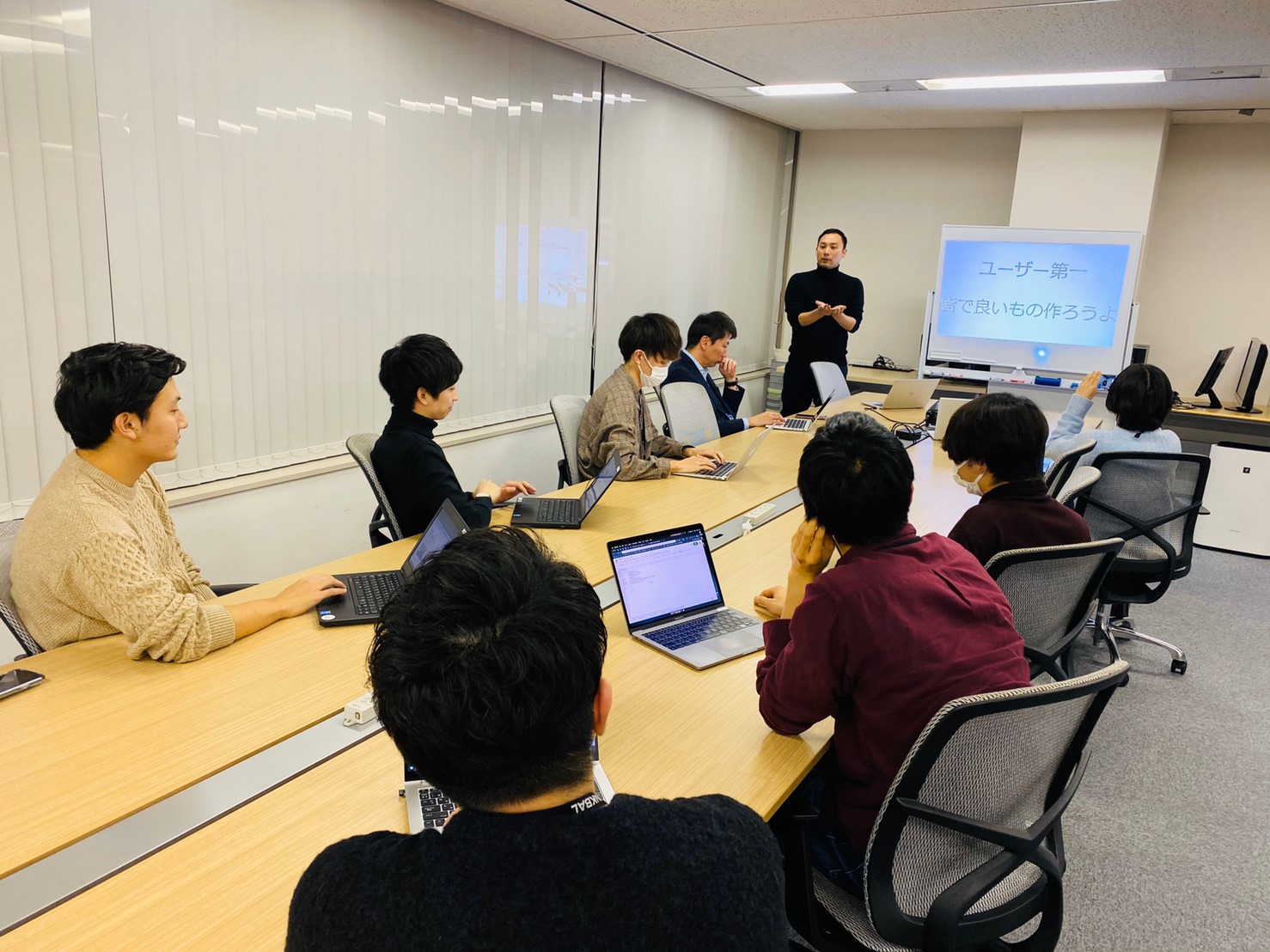 ライトニングトークで社員同士のつながりを深めよう！