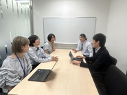 会社のこれからについて社歴関係なく、皆がいろんな提案を出し合ったりしています。