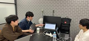 リモートが基本ですが、たまに集まってコミュニケーションが取れる取り組みをしています。リモートとオフィス、その時の状況で働く環境を選べます！