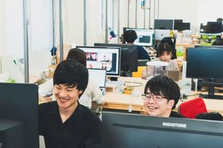 SNSのアカウント運用・広告運用・クリエイティブやムービーの提案、顧客対応