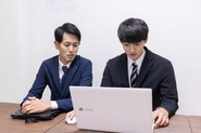 新人研修には１on１で全面サポート！