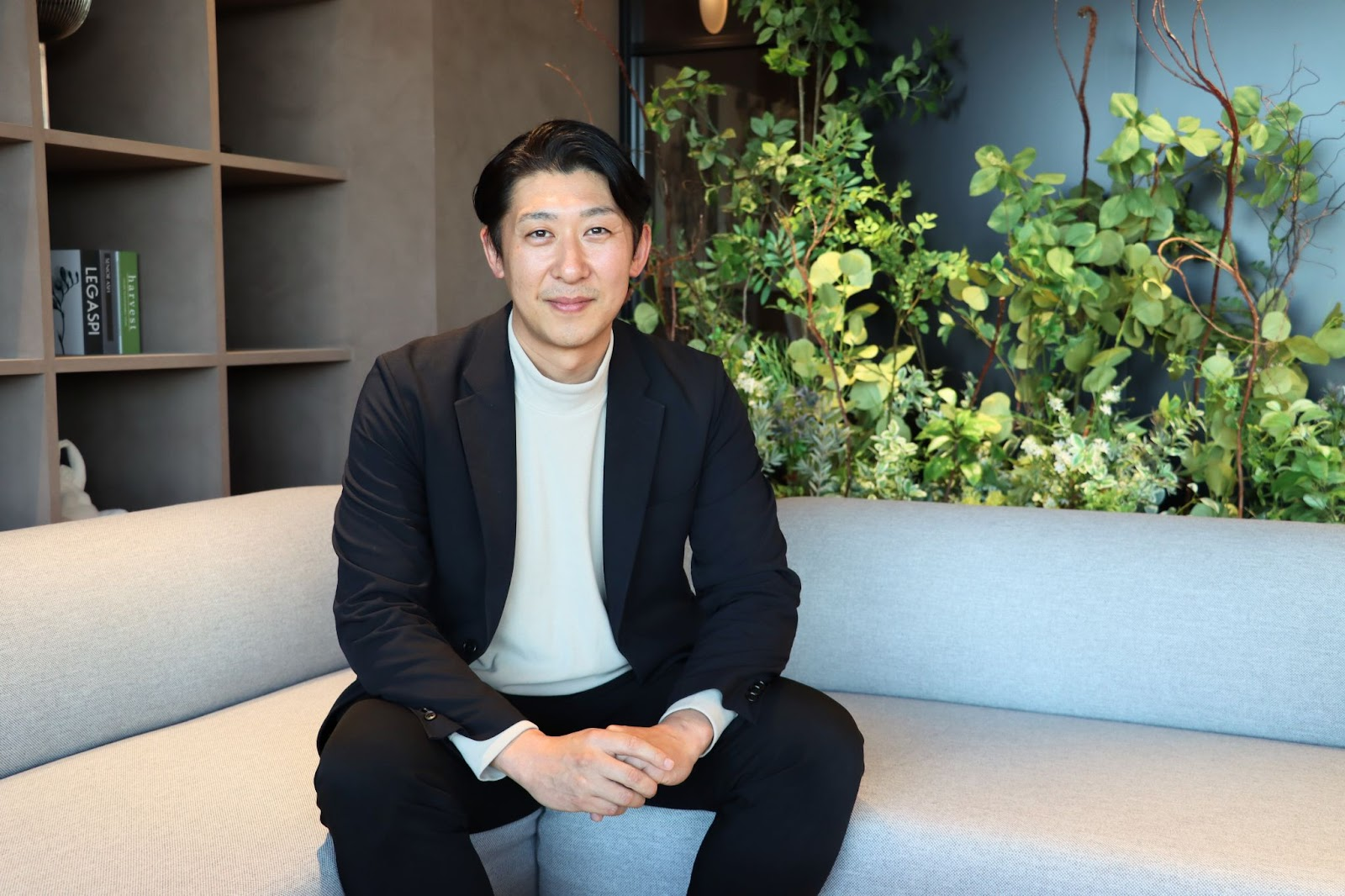 【社員インタビュー】自治体パートナーと共に取り組む「脱炭素」ー裁量権のある職場で、元自治体職員だからこそ感じる可能性とは