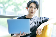 経営陣直下で学べるので爆速的なスピードで成長できる環境です。