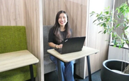 社員の平均年齢は30歳！若手が活躍し、女性社員が7割を占めるため、女性が多く活躍する職場です。